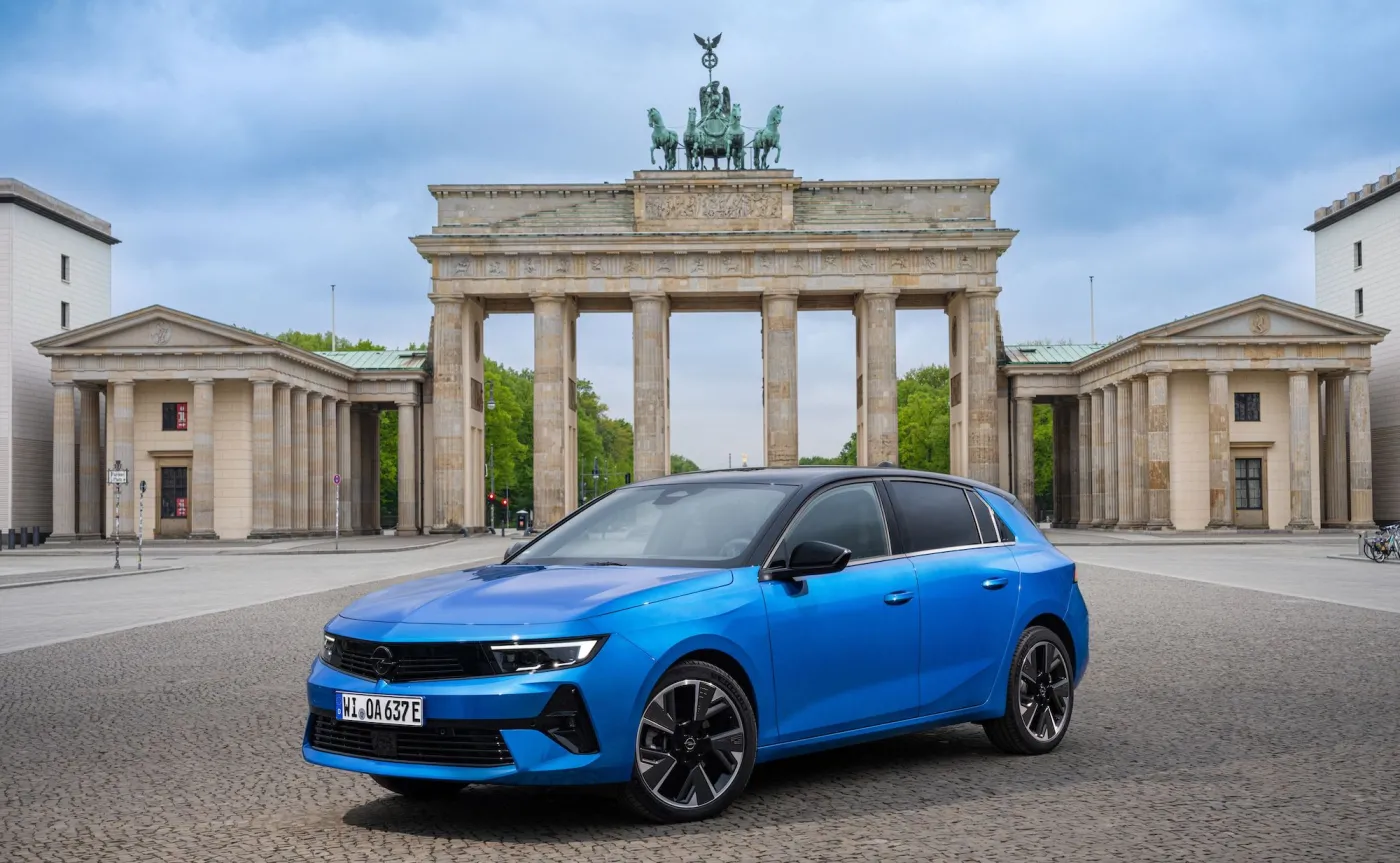 opel-astra-electric-37838574.jpg