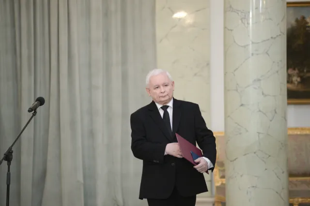 Trzeci raz w tej samej rzece, bo PiS nie idzie w kampanii wyborczej [OPINIA]