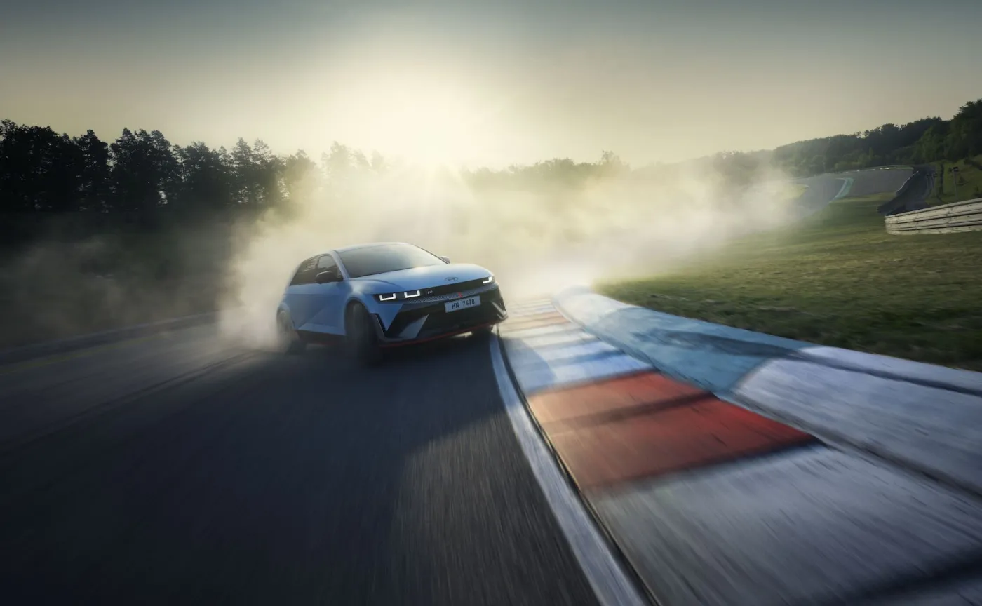 hyundai-ioniq-5-n-37860464.jpg