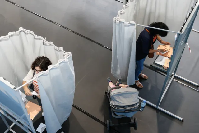 Wybory w Hiszpanii. Wygrała Centroprawicowa Partia Ludowa (PP). Exit poll