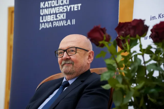 Legutko: UE coraz bardziej przypomina potwora. I on zagraża Polsce