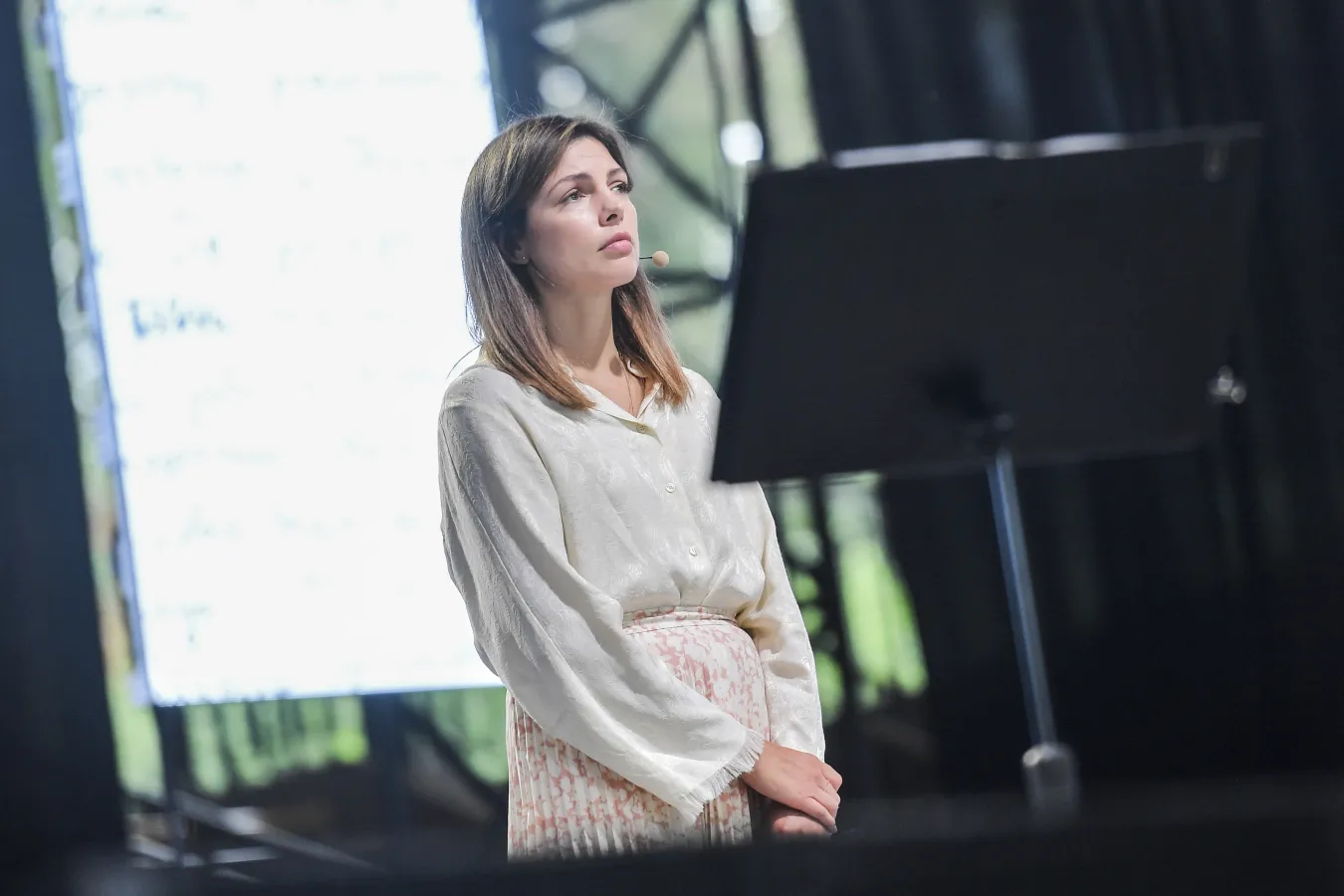 Karolina Gorczyca pokazała się topless. Pod zdjęciem zaroiło się od komentarzy [FOTO]