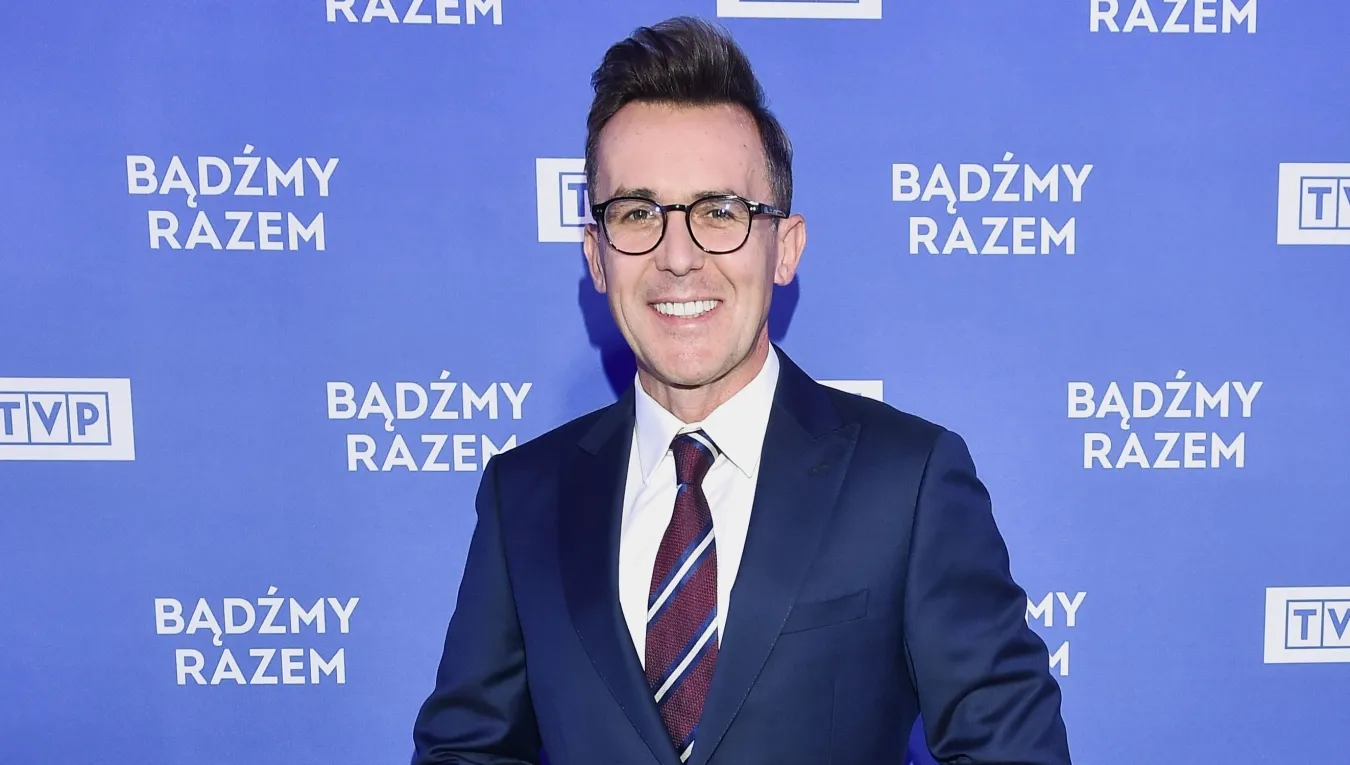 Maciej Kurzajewski ofiarą paskudnego fake newsa. Zareagował!