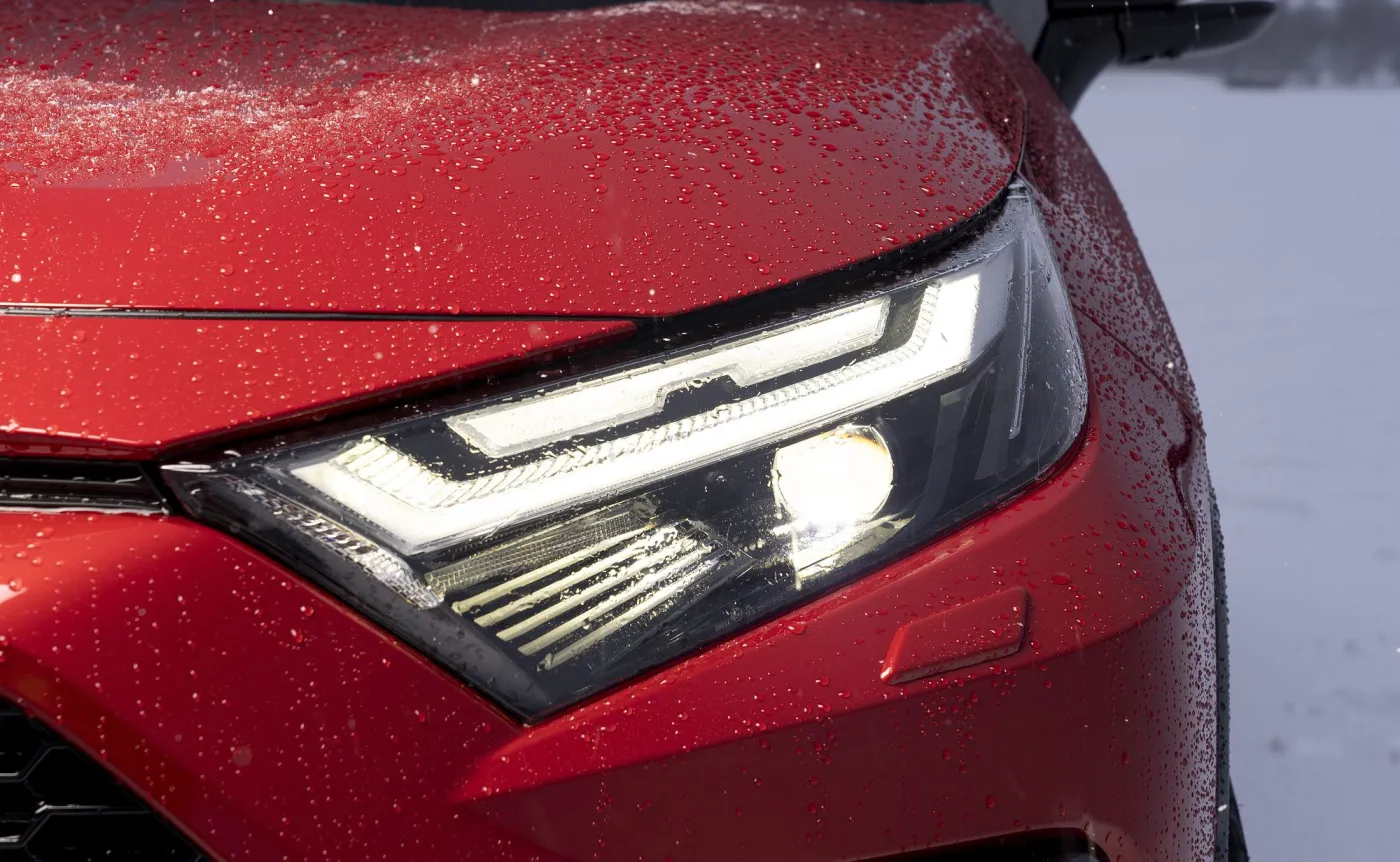 Nowy SUV na rynku. Świetny styl i dwie hybrydy do wyboru