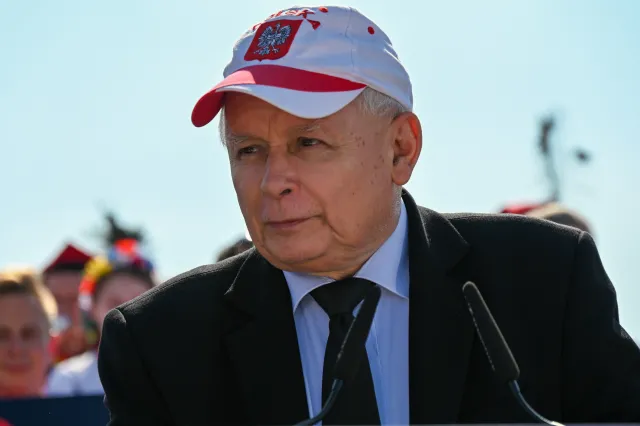 Kaczyński: Koniec dyskusji, nasze wojsko musi być bitne