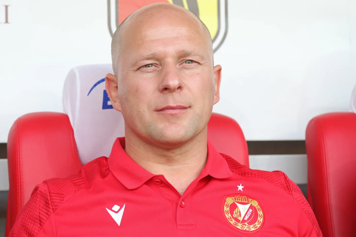 Trener Widzewa Łódź Janusz Niedźwiedź