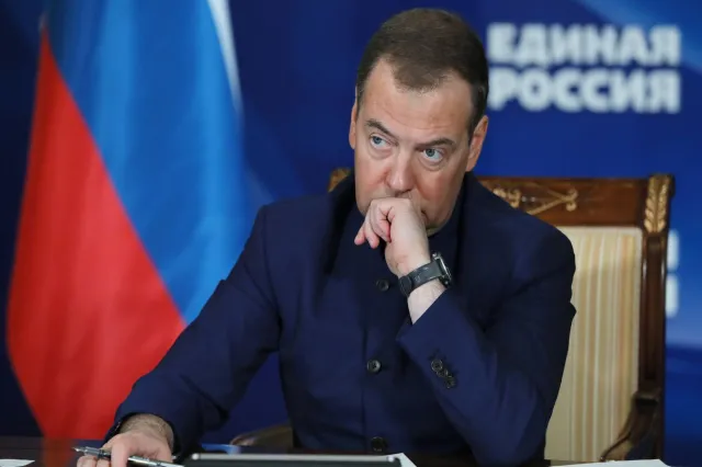 Miedwiediew stwierdził, że Ukraina straci Kijów. Zakpił też z Polaków