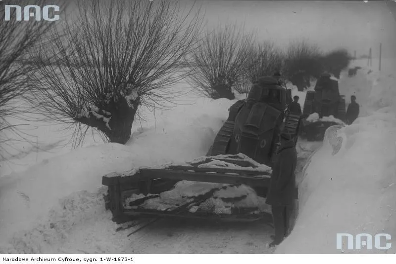 5614829-czolg-renault-ft-17.jpg