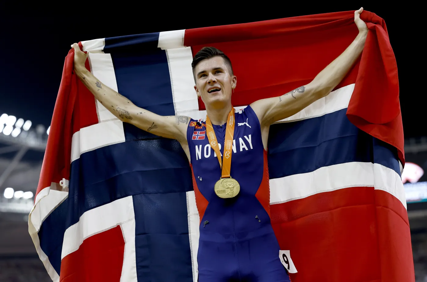 Lekkoatletyczne MŚ. Jakob Ingebrigtsen najpierw zdobył srebro, potem złoto