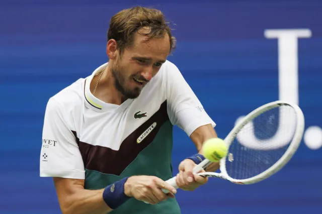 Miedwiediew w półfinale US Open. Rosyjski tenisista pokonał rodaka Rublowa