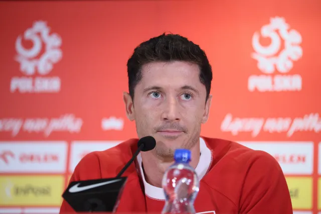 "Niemoralna propozycja" według Roberta Lewandowskiego. Prezes PZPN powinien spłonąć ze wstydu [FELIETON]