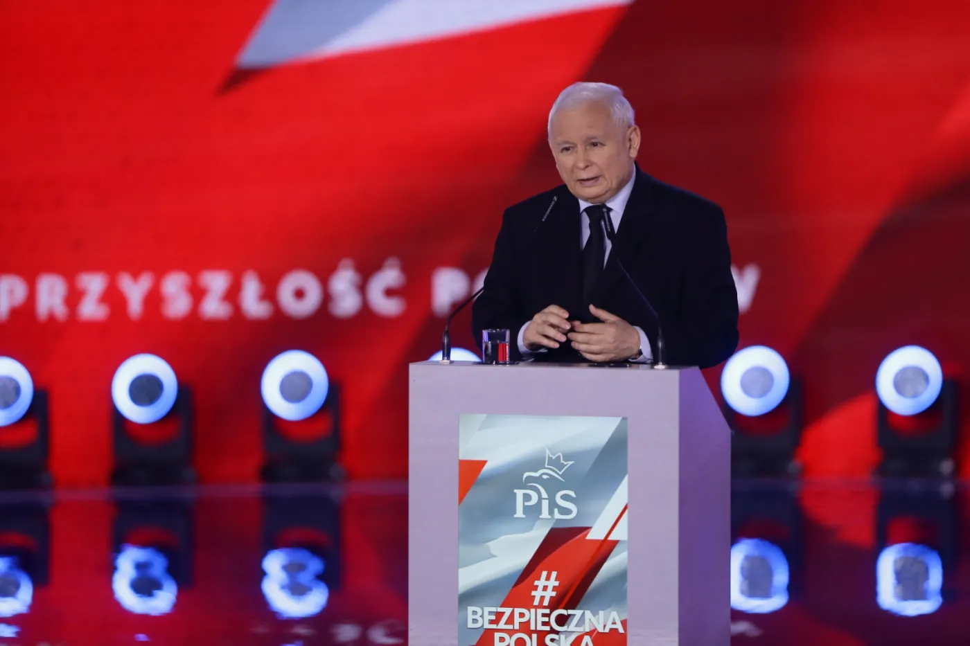 Kaczyński atakuje UE: Polska utraciłaby suwerenność