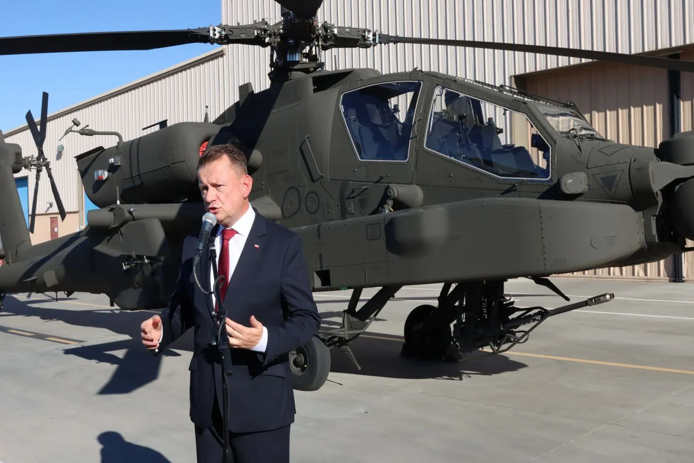 Hamulce puściły. Wojsko i mundur zostały totalnie zinstrumentalizowane [OPINIA]