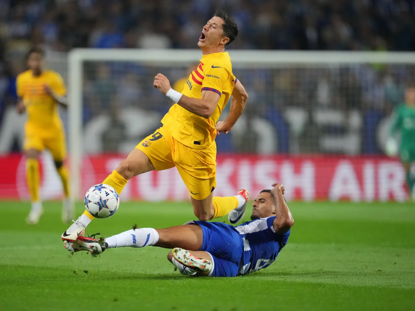 Alarm w Barcelonie. Robert Lewandowski może nie zagrać z Realem Madryt