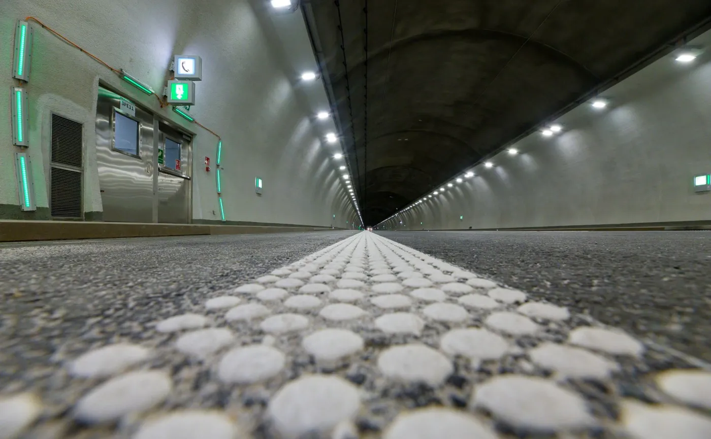 tunel-na-zakopiance-37617630.jpg