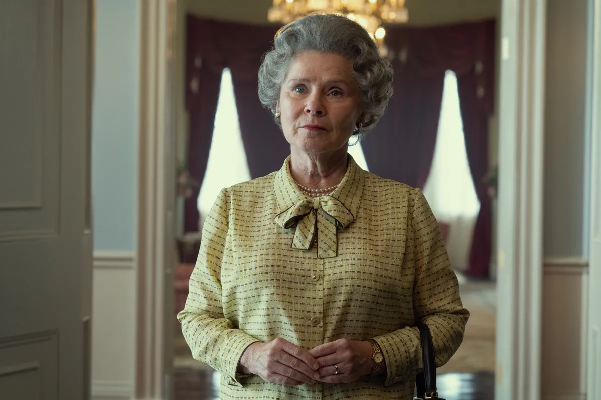 Imelda Staunton jako królowa Elżbieta II w 