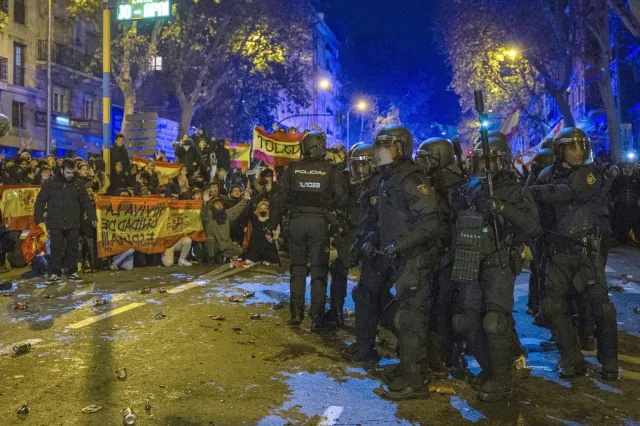 Zamieszki w Madrycie. Nie chcą amnestii dla katalońskich separatystów