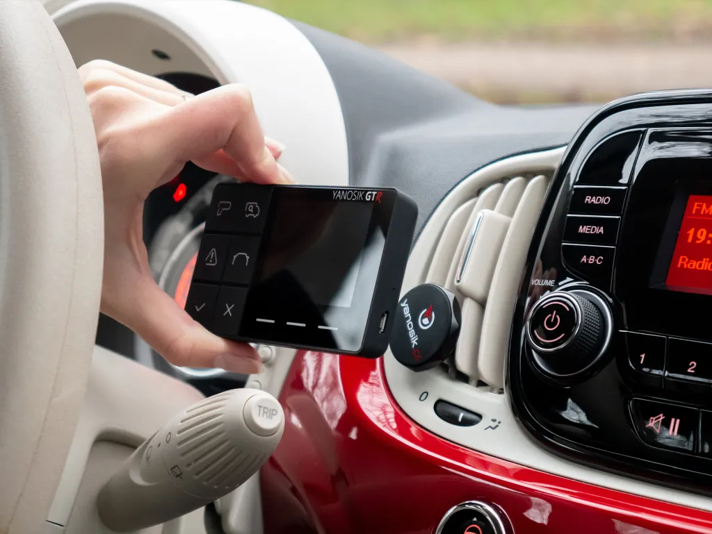 Antyradar Yanosik: jak to działa? Wyjaśniamy sens urządzenia