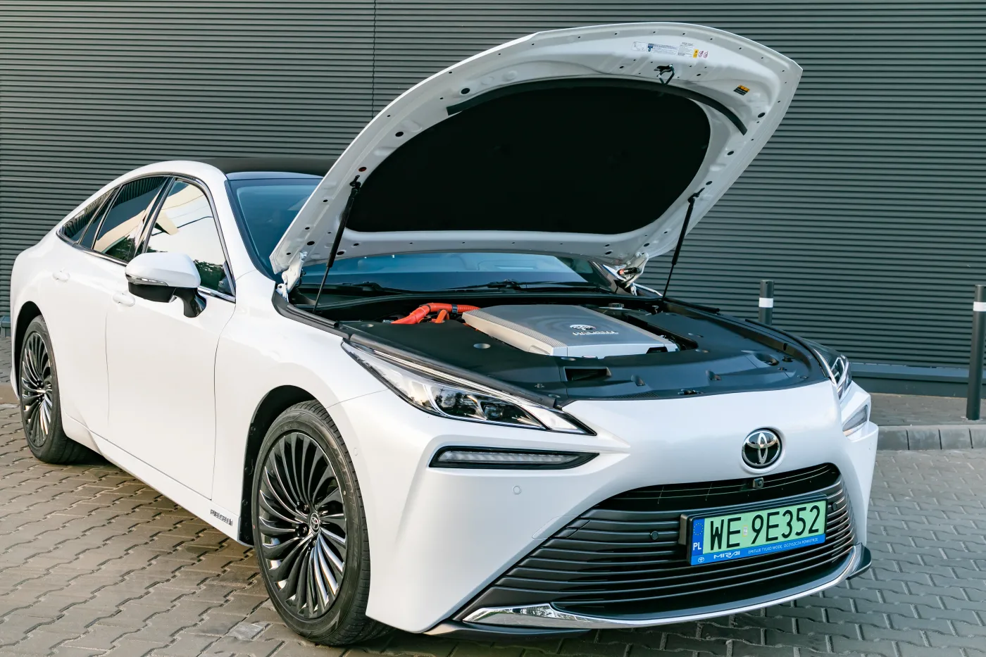 toyota-mirai-2023-37972250.jpg