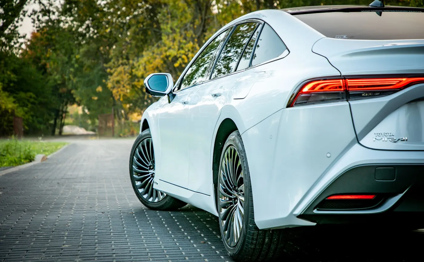 toyota-mirai-2023-37972352.jpg
