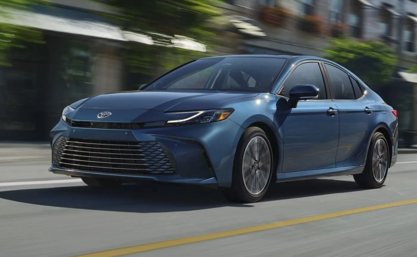 nowa-toyota-camry-37989264.jpg