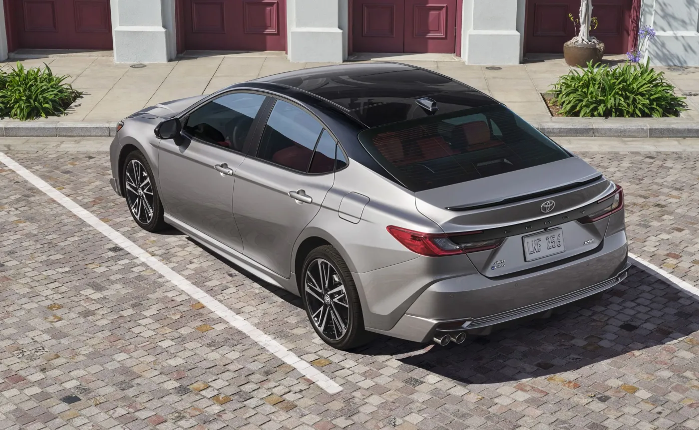 nowa-toyota-camry-37989266.jpg