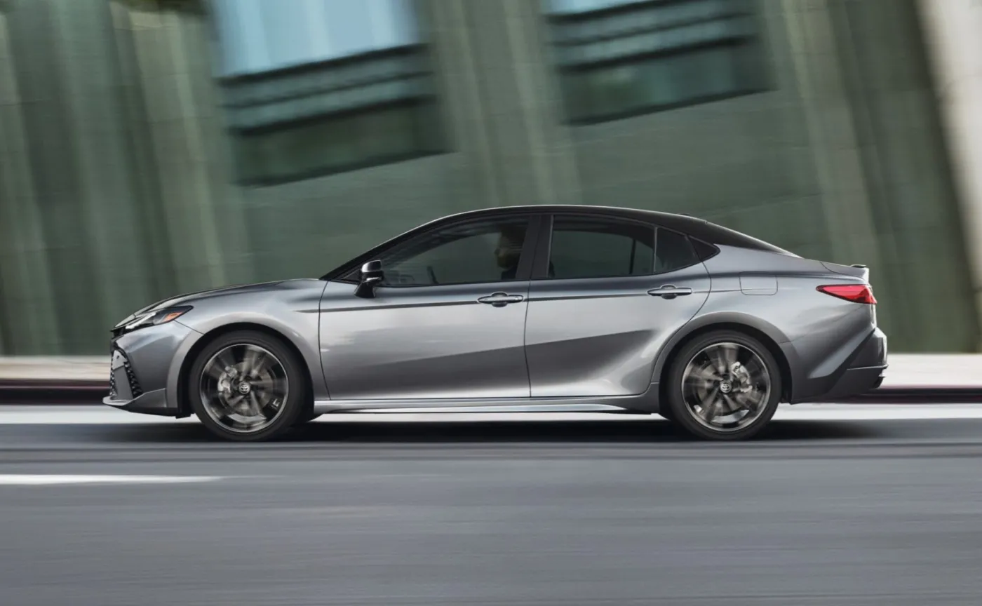 nowa-toyota-camry-37989260.jpg