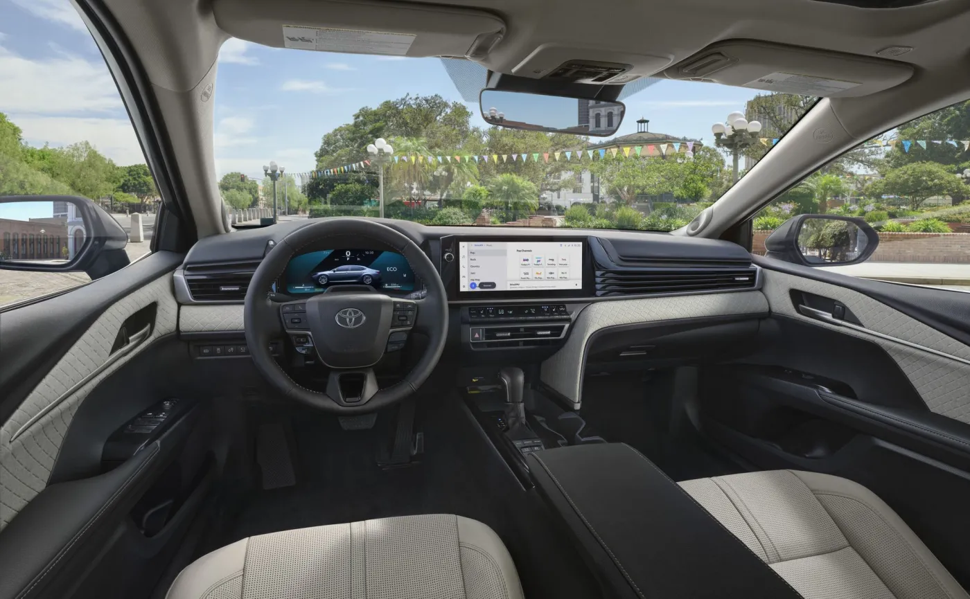 nowa-toyota-camry-37992080.jpg