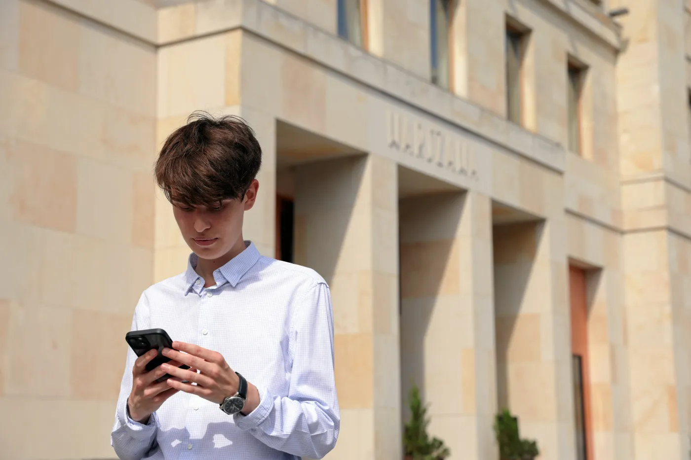 Oskar Szafarowicz pręży muskuły. Cieszy się... z zasięgów w platformie X