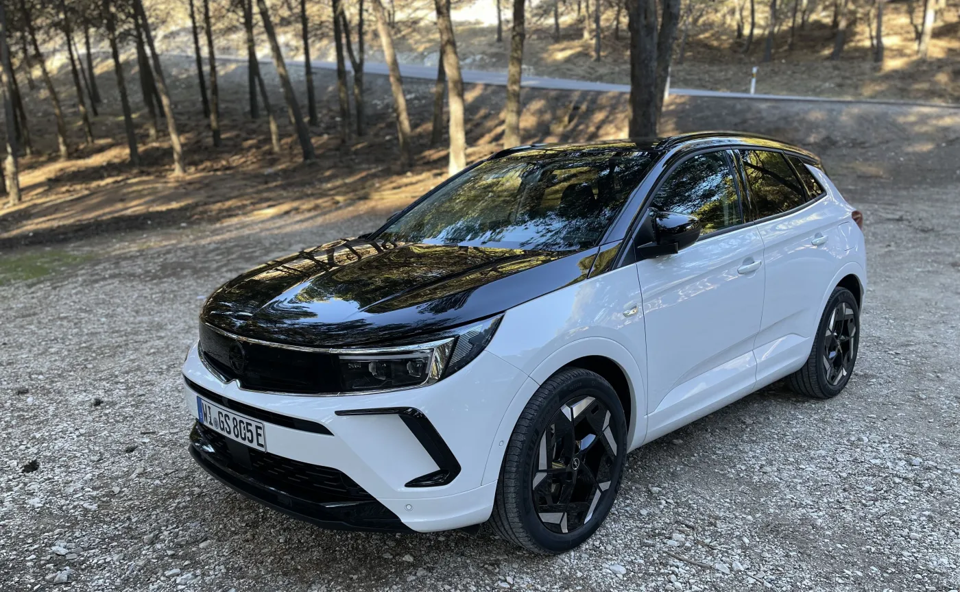 opel-grandland-gse-37697762.jpeg