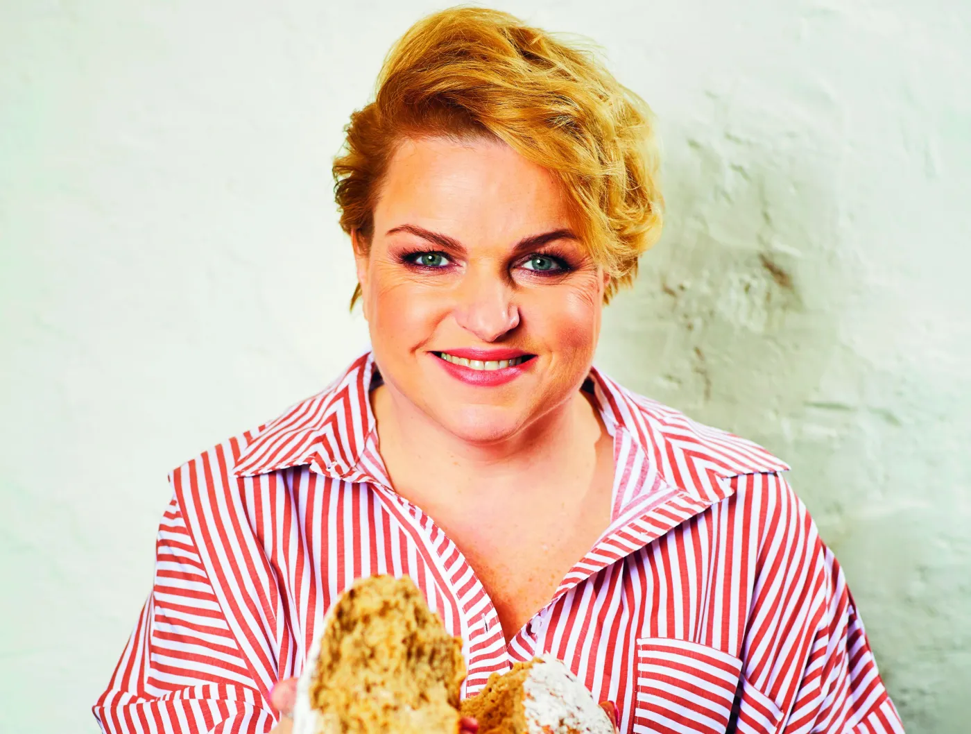 Jak z resztek zrobić ucztę? Katarzyna Bosacka o "Cudach w kuchni" [WYWIAD]