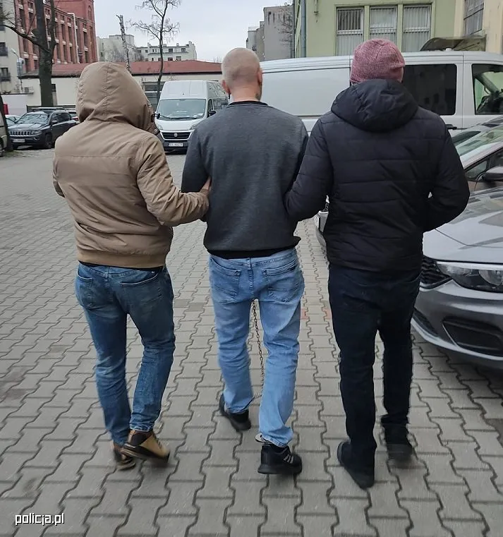 Zabił swoją partnerkę, zwłoki porzucił w mieszkaniu