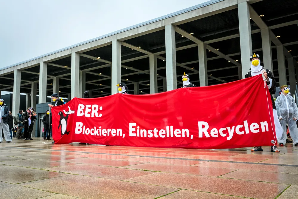 Aktywiści protestowali w sprawie niemieckich lotnisk
