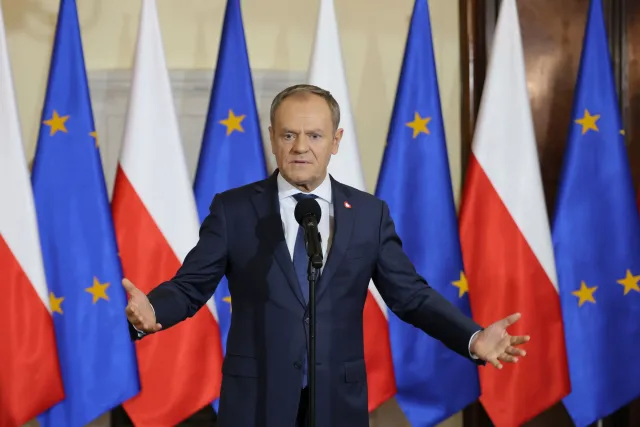 Tusk zapowiada raport o "pazerności finansowej" PiS. "Włos się jeży na głowie"