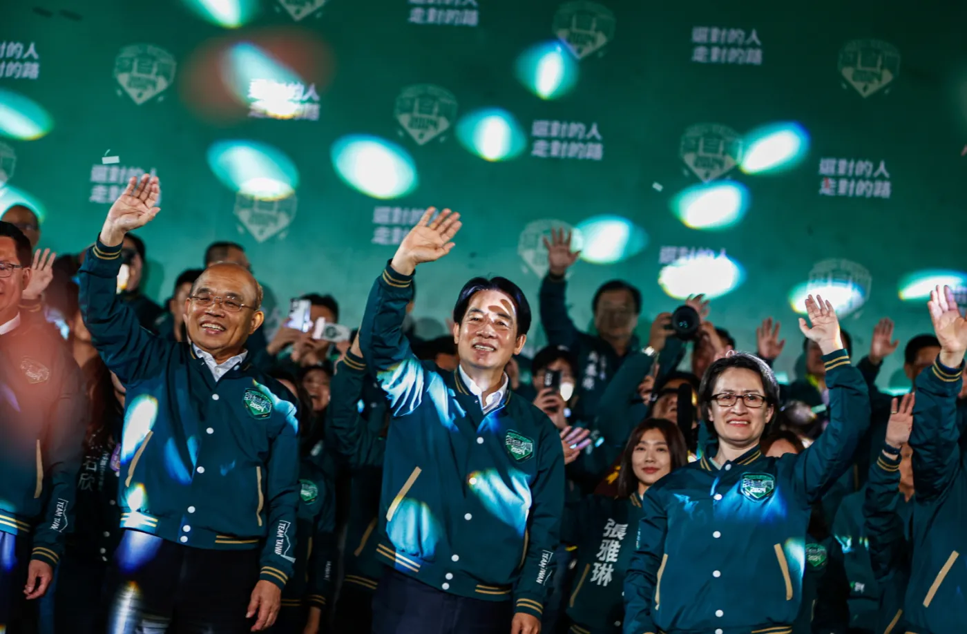 Chińskie wojsko "gotowe zająć Tajwan"? Pierwsze komentarze Pekinu po wyborach