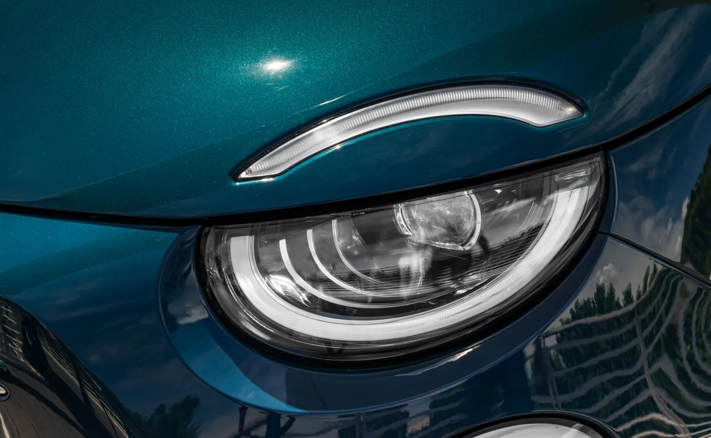 Stellantis "zamraża" 2250 etatów. Powodem między innymi słaba sprzedaż elektryka