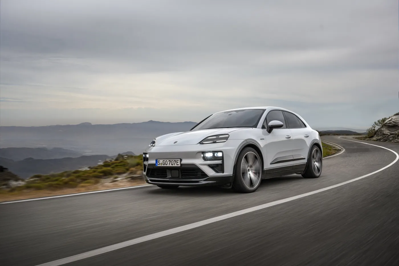 porsche-macan-2024-38069559.jpg
