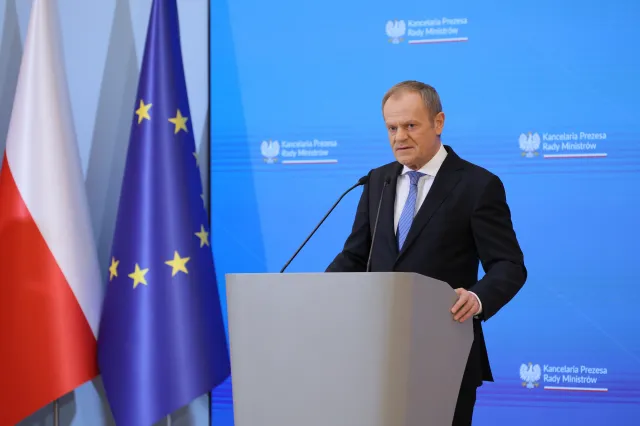 "Sytuacja jest krytyczna". Donald Tusk zapowiedział spotkanie dwóch rządów