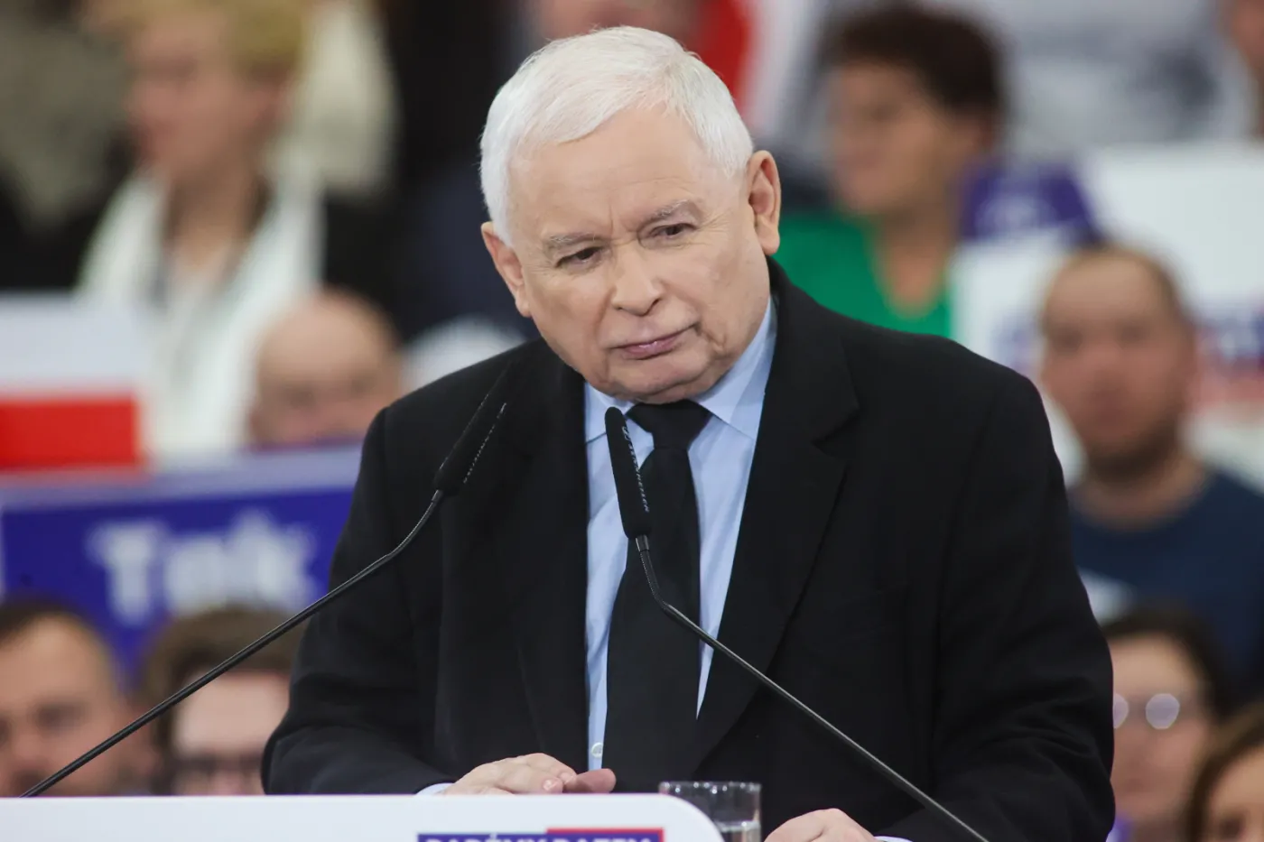 Krytyka Kaczyńskiego z niespodziewanej strony. Prof. Nowak wzywa go do odejścia