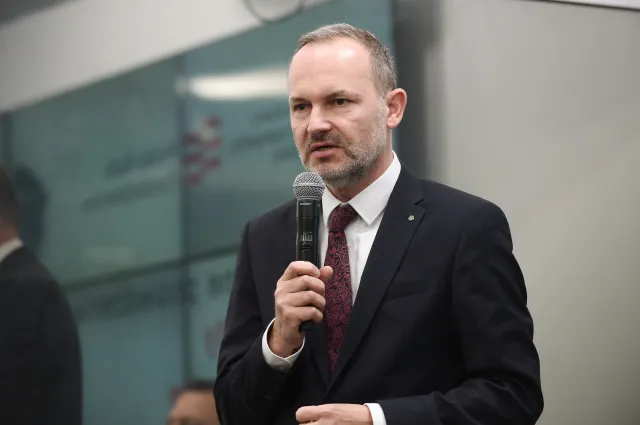 Kredyt 0 proc. nie dla wszystkich.  Minister Hetman wyjaśnia, dlaczego rząd nie dotrzyma obietnicy