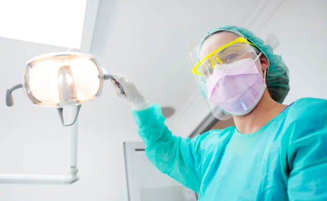 Zęby bez kamienia, czyli co musisz wiedzieć o higienizacji