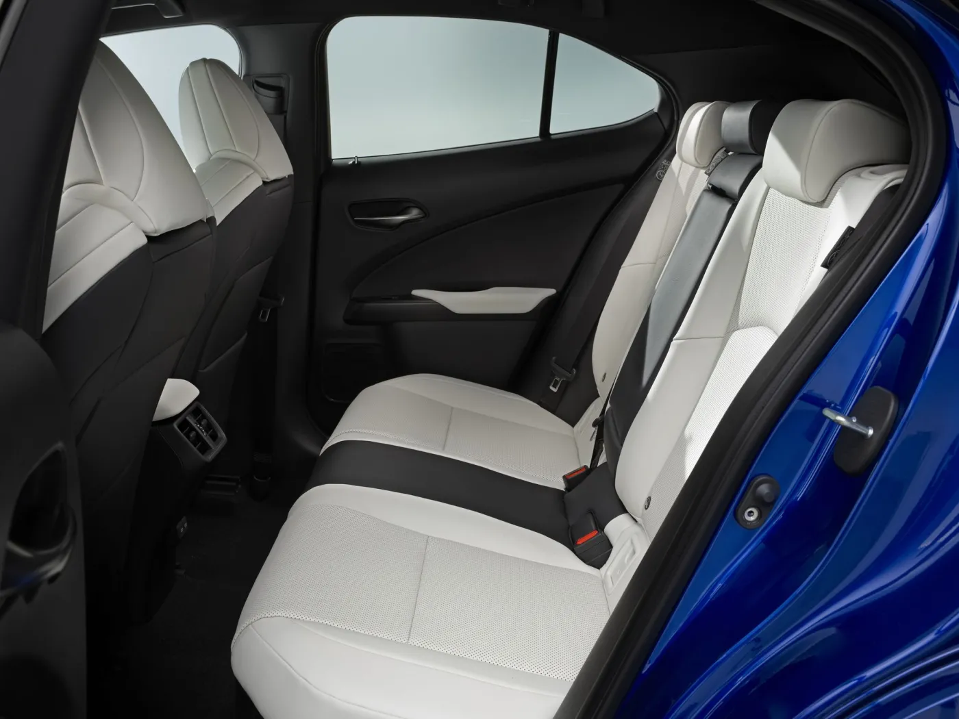 nowy-lexus-ux-300h-38113182.jpg