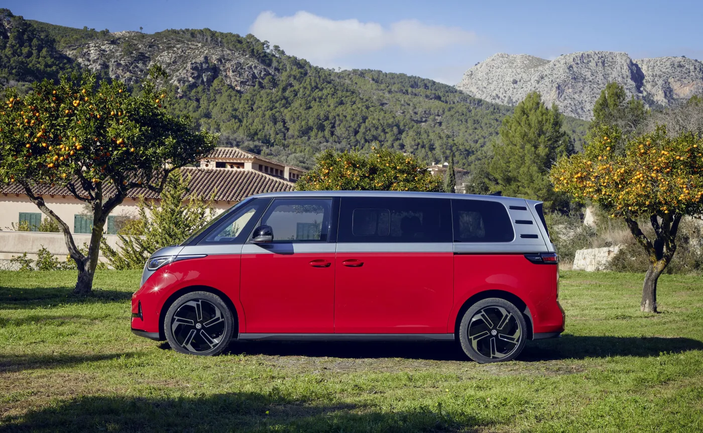 Nowy Volkswagen ID.Buzz GTX już w Polsce. Więcej mocy, większa bateria