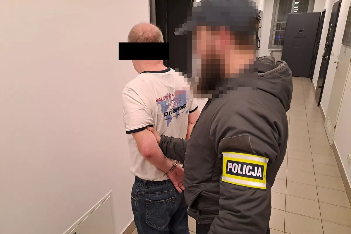 Dramat w domu rodzinnym. "Przyłożył jej do szyi szablę"