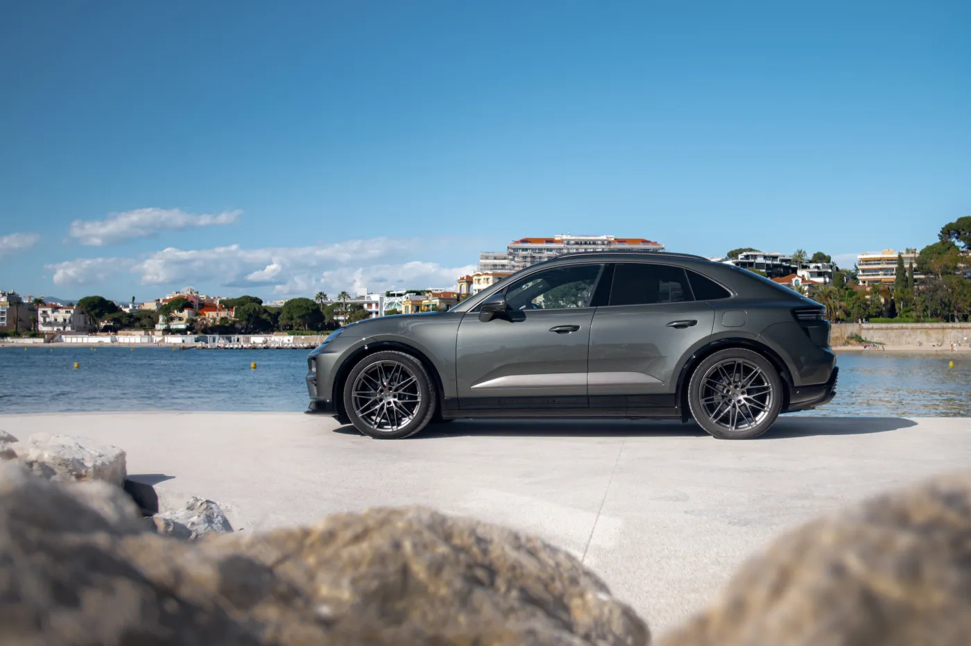 porsche-macan-turbo-38167352.jpg