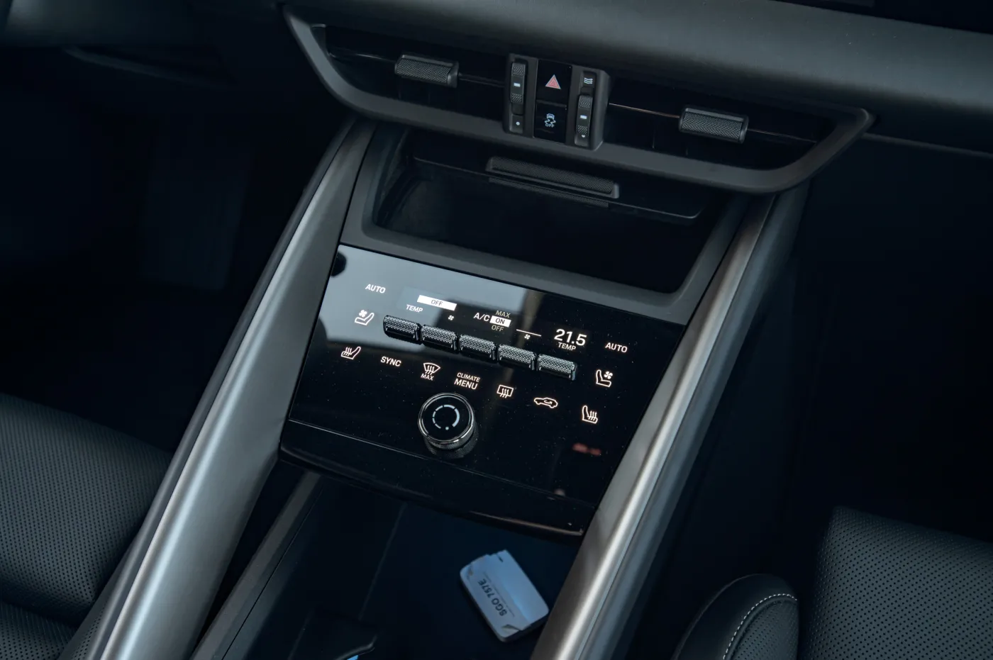 porsche-macan-turbo-38167382.jpg