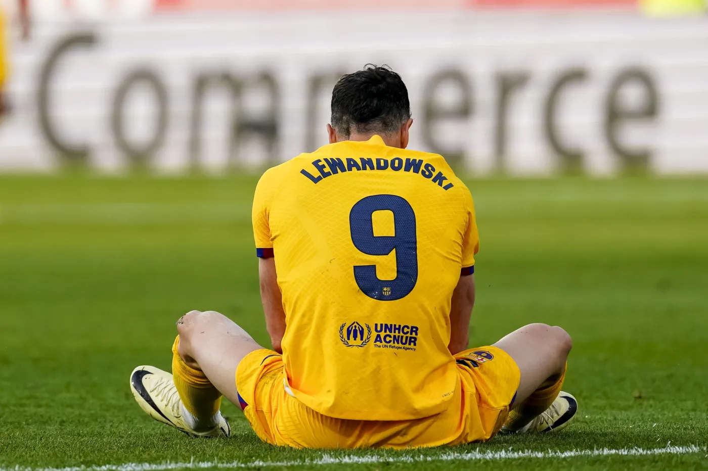 Lewandowski perfekcyjnie wykonał rzut karny. Barcelona zagrała fatalnie [WIDEO]