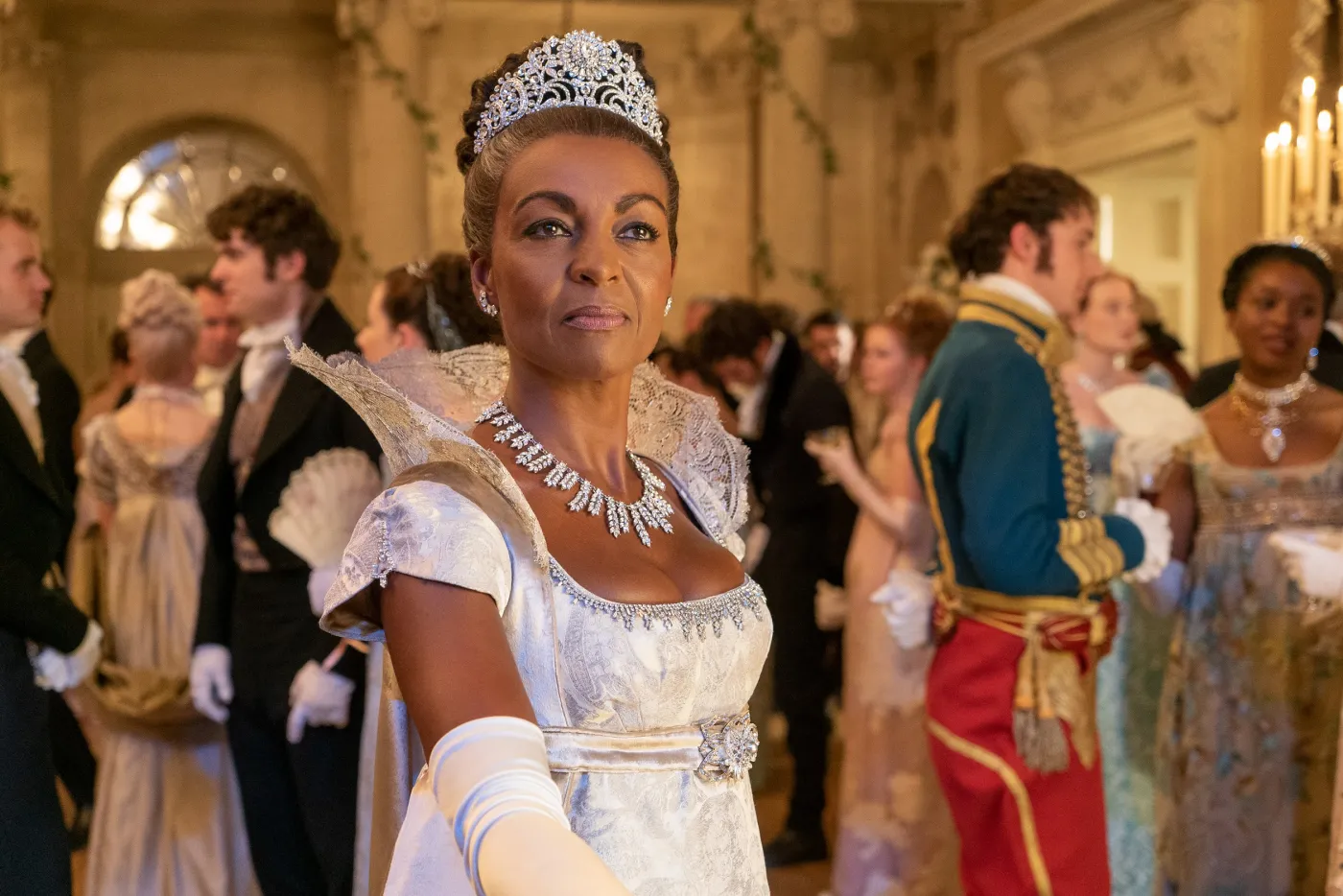 Adjoa Andoh jako Lady Danbury w serialu "Bridgertonowie"
