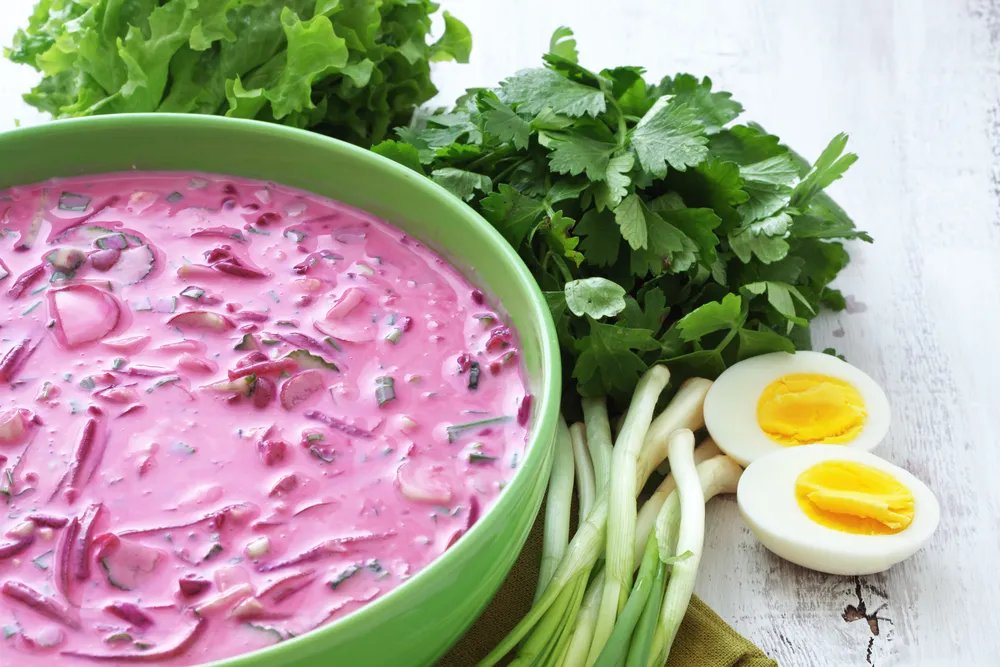 TOP 5 orzeźwiających chłodników na upały. [PRZEPISY]