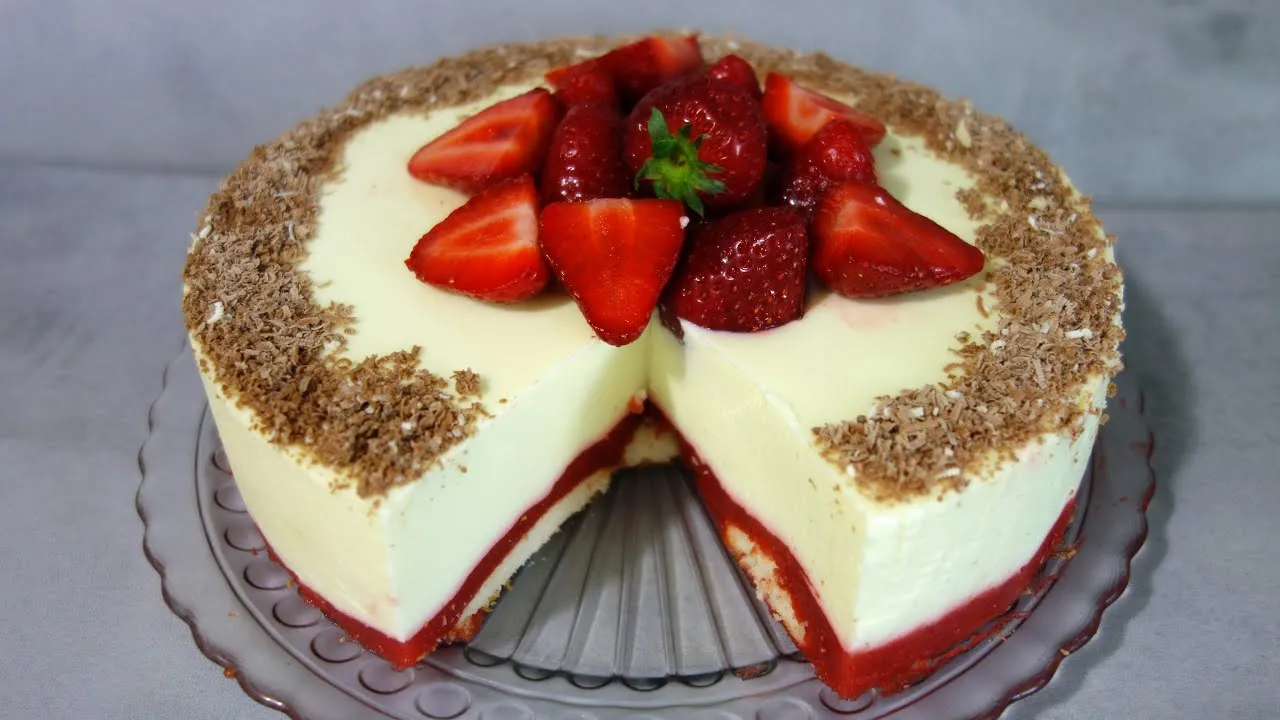 Ciasto truskawkowe bez pieczenia. Pyszny i prosty przepis od Heni Foks